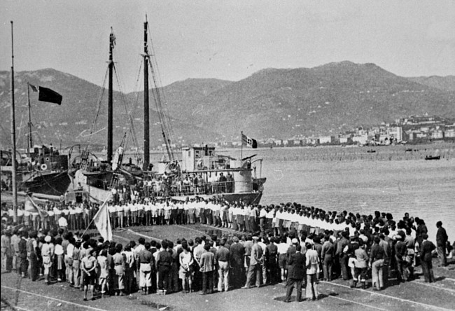 מסדר בוקר על הרציף